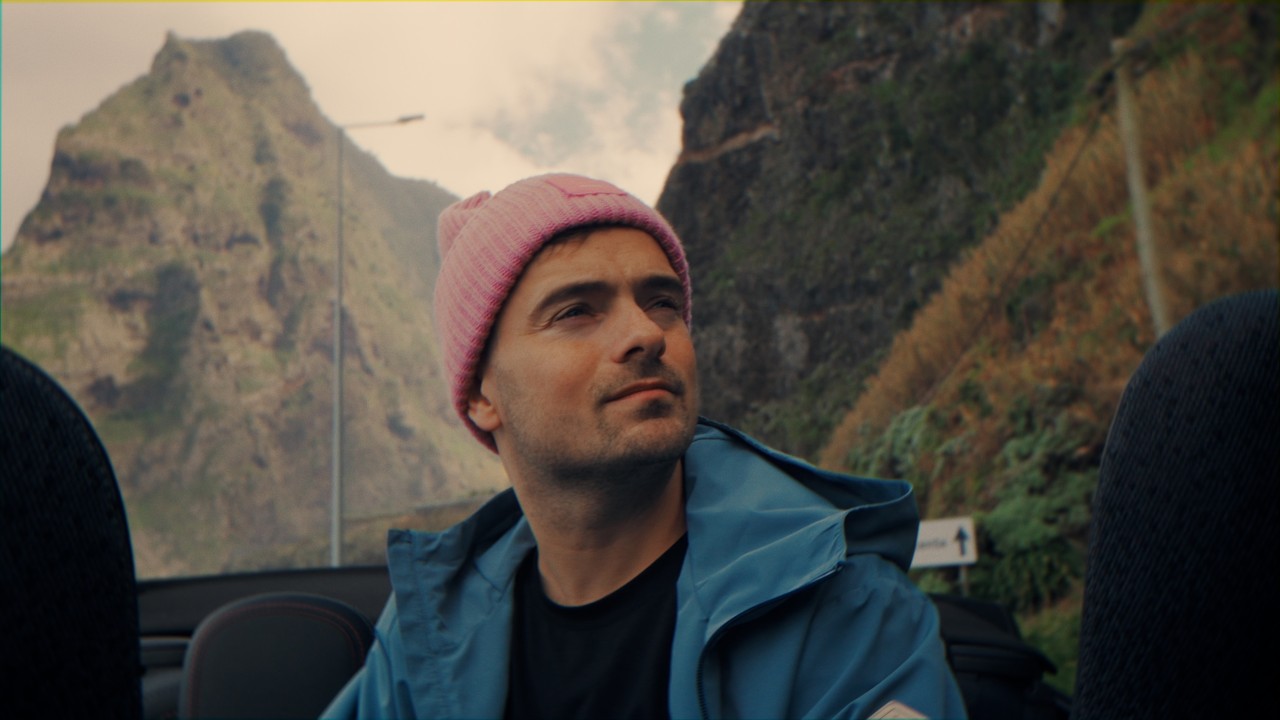 Martin Garrix Yeni Teklisinde Bu Kez Vokallerde