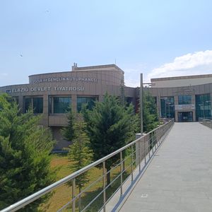 Nurettin Ardıçoğlu Kültür Merkezi